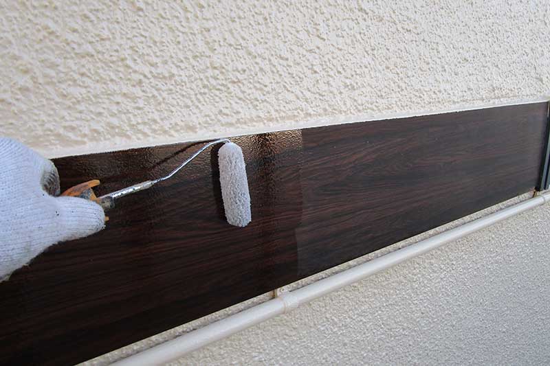 外壁帯の塗装作業