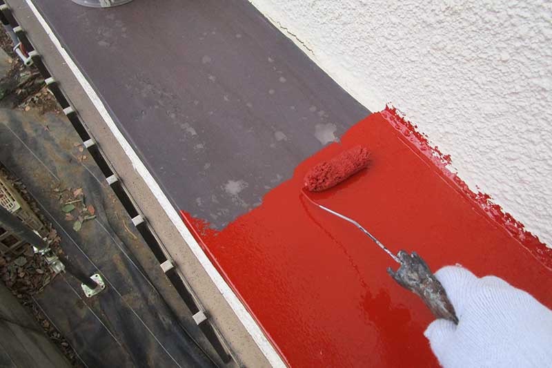 庇の錆止め塗装