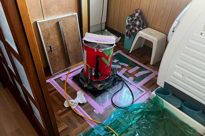 シロアリ発泡消毒