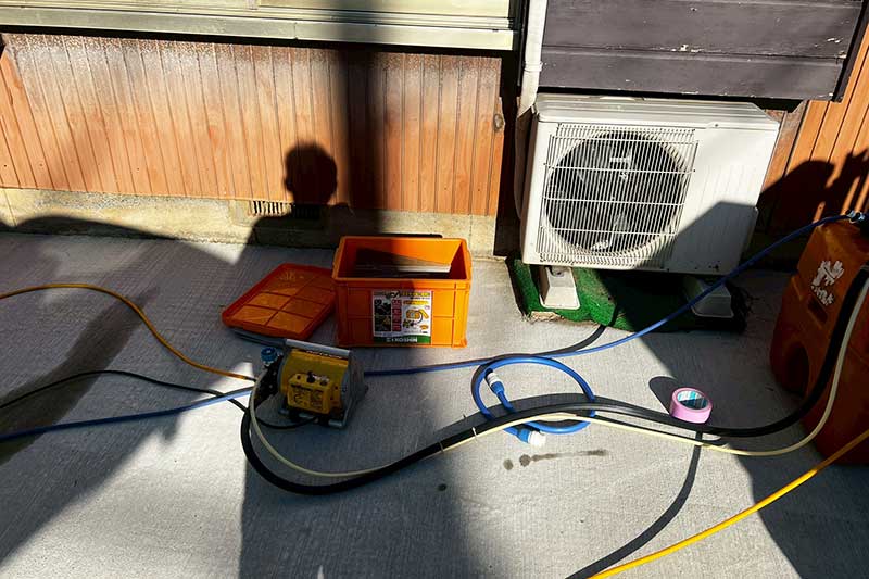 シロアリ発泡消毒