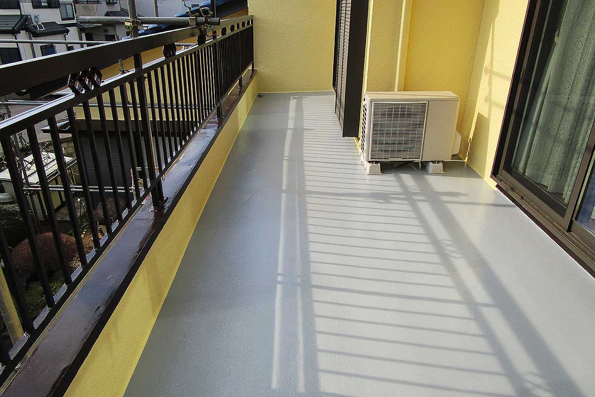 塗装後のベランダ