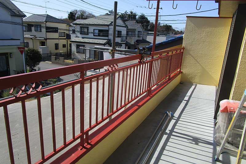ベランダ手摺りの錆止め塗装