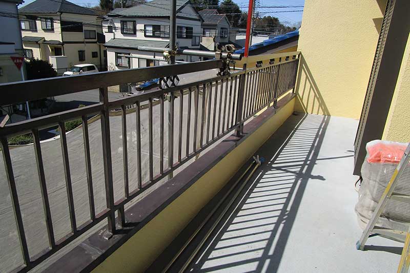 施工前のベランダ手摺り