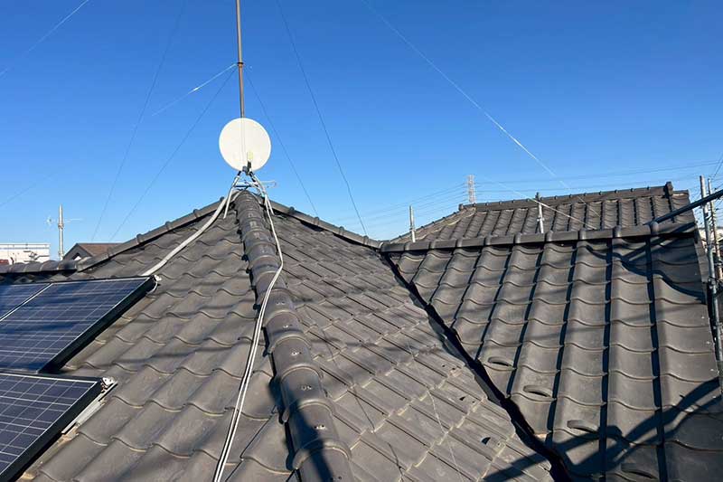 既存の棟瓦を元に戻して完了