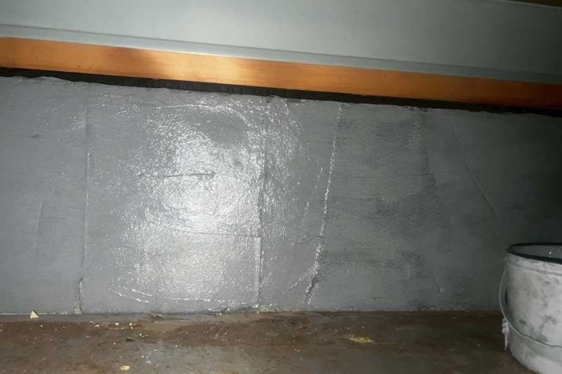 内基礎の強化剤塗布