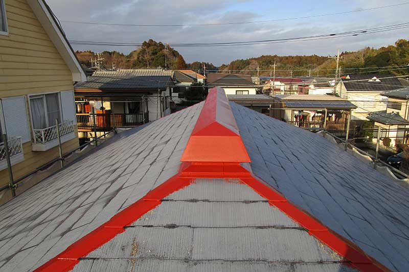 棟板金の錆止め塗装