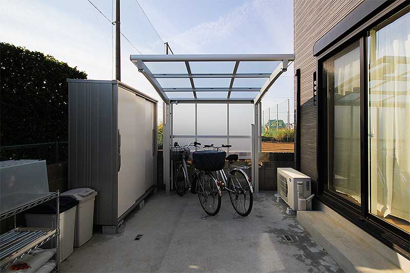 サイクルポート正面