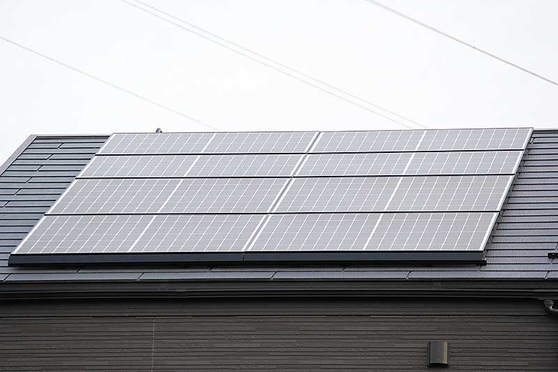 屋根の太陽光発電システム